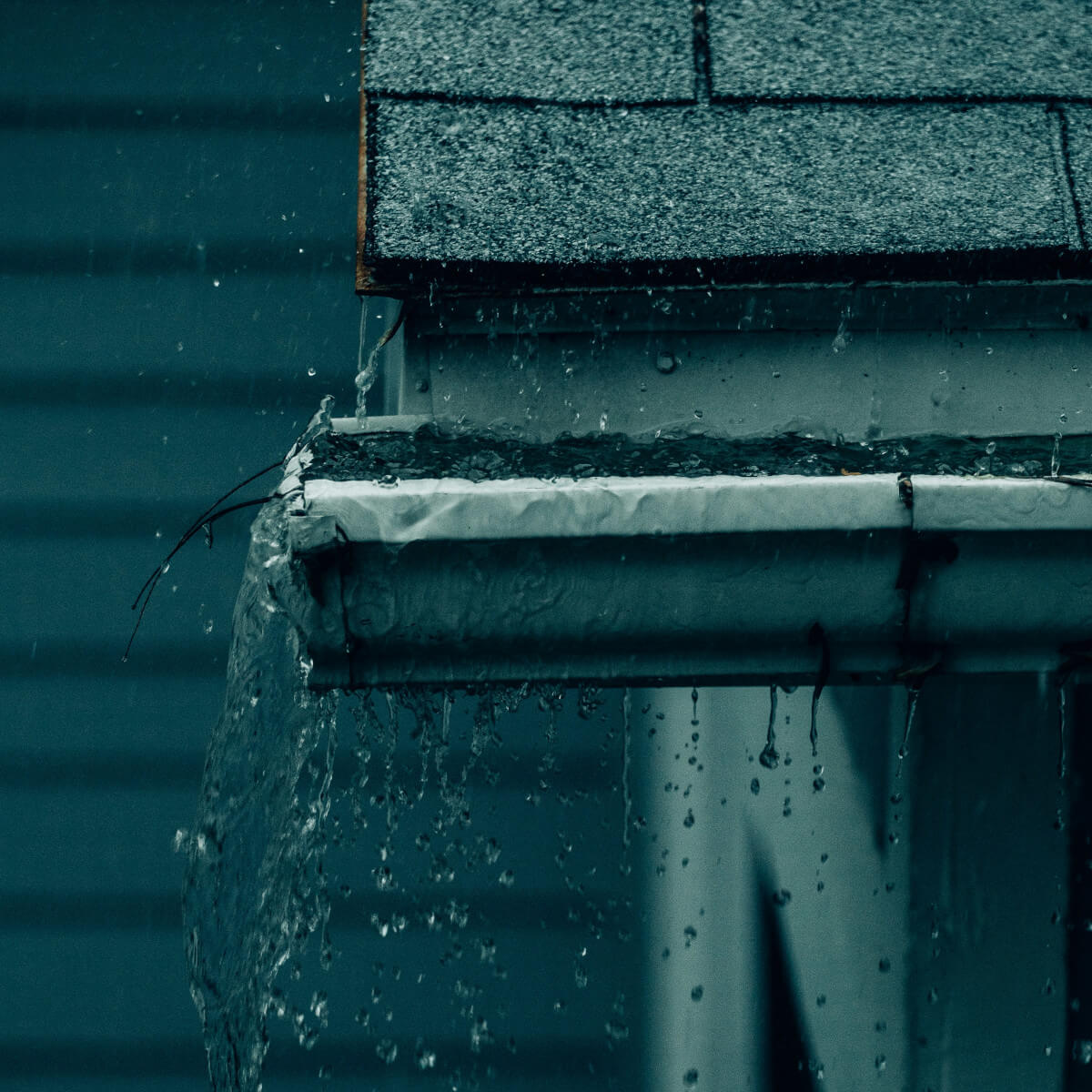Metal Gutters Failing