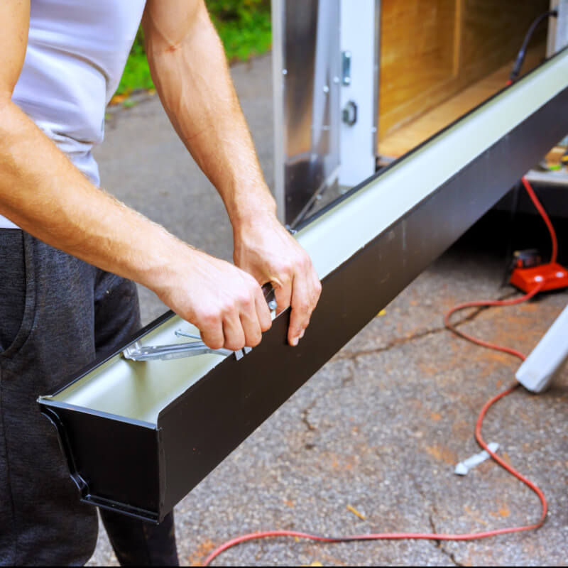 What Seamless Gutter Repair Costs